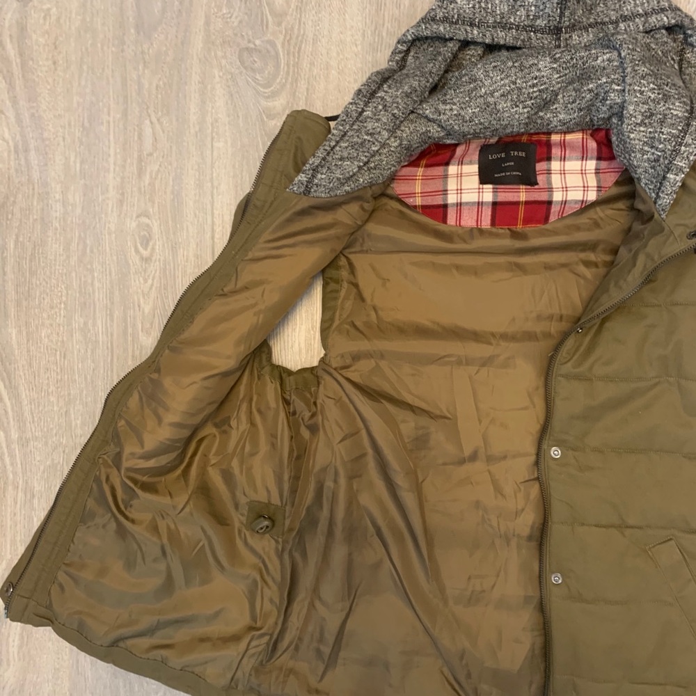 Khaki Green Vest with Hoodie - Picture 3 of 4